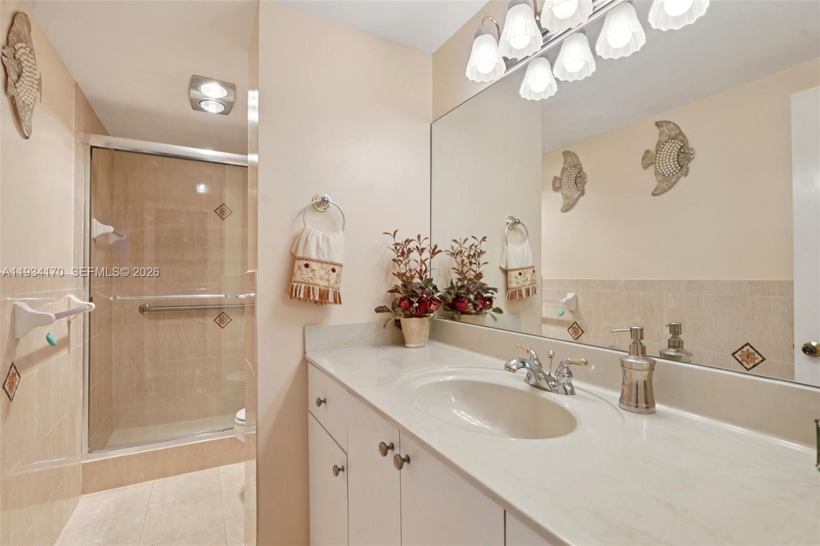 HILLCREST EAST NO 22 COND - Residential