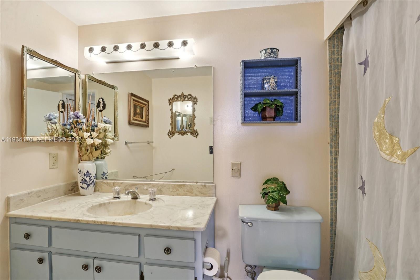 HILLCREST EAST NO 22 COND - Residential