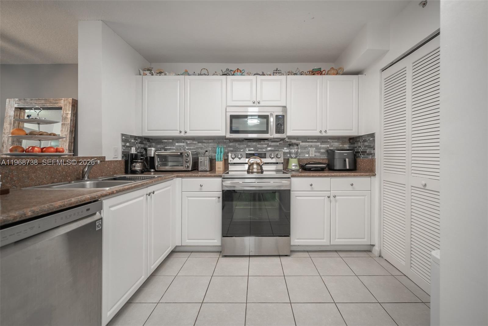 SHERIDAN BEACH CLUB CONDO - Residential