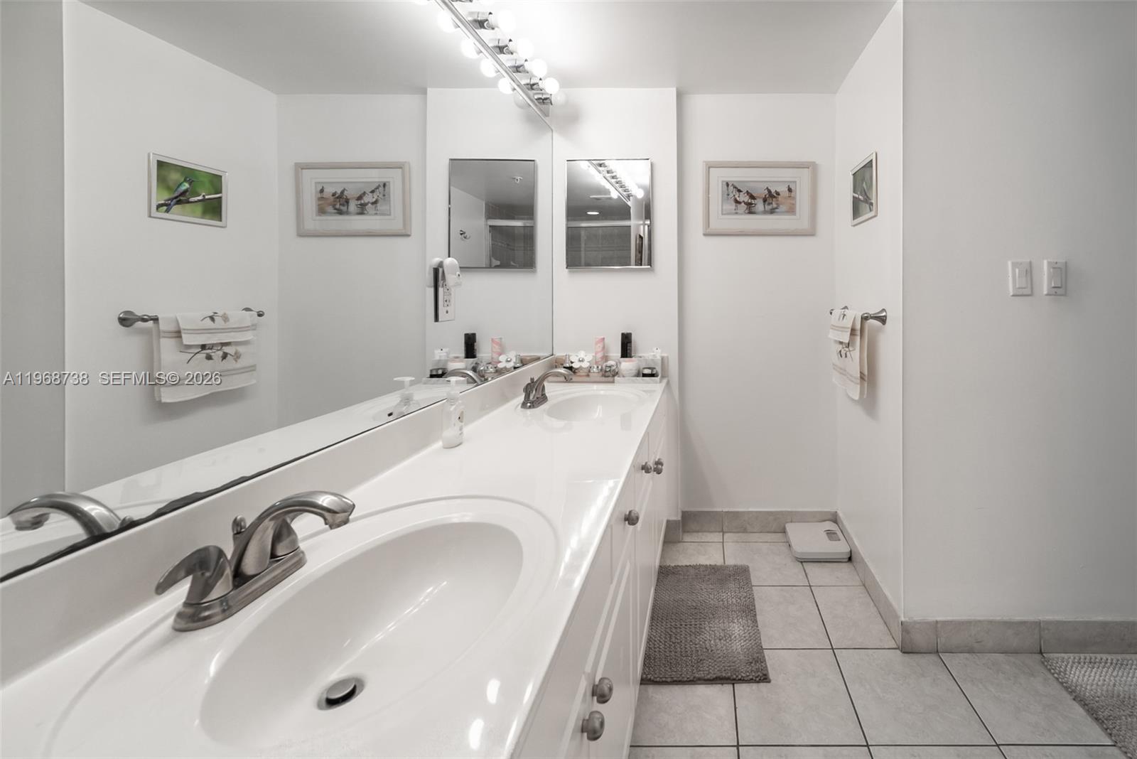 SHERIDAN BEACH CLUB CONDO - Residential