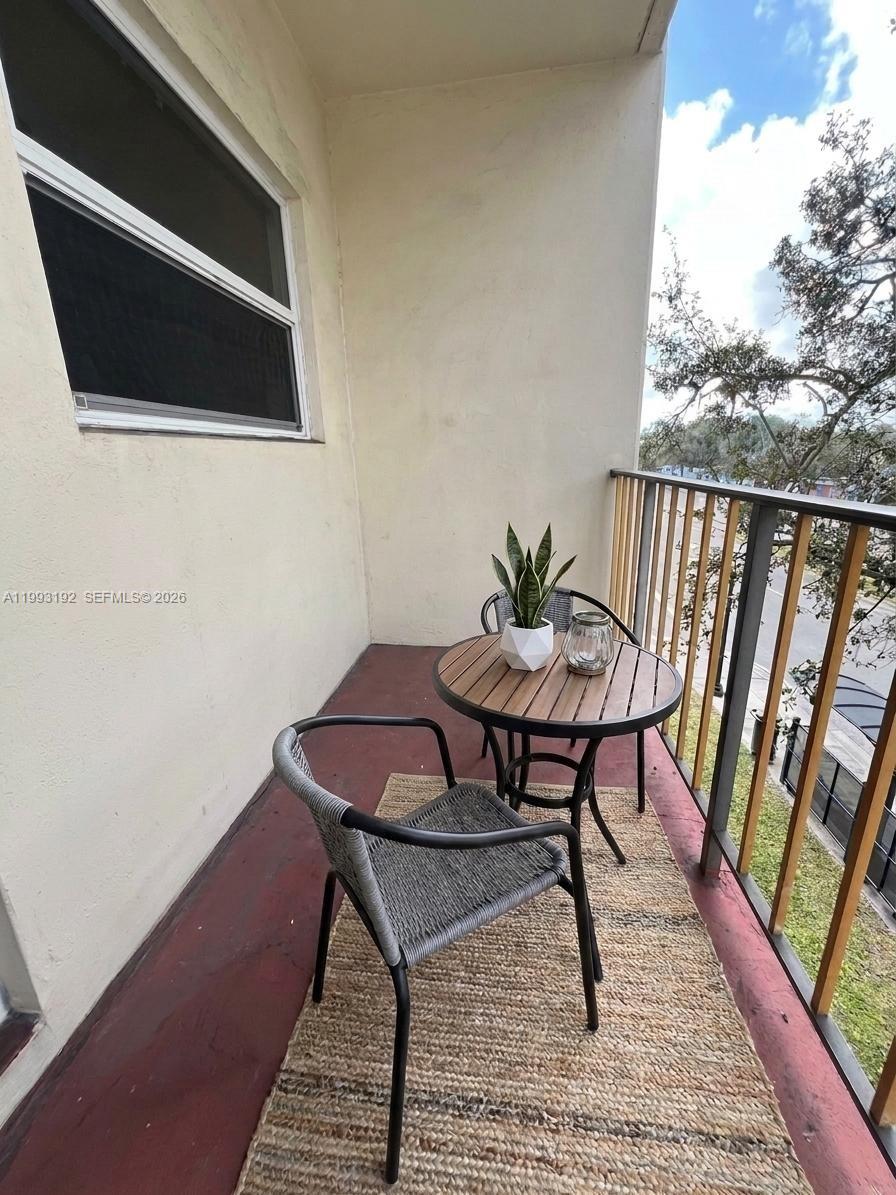 RODMAN OF HOLLYWOOD CONDO - Residential