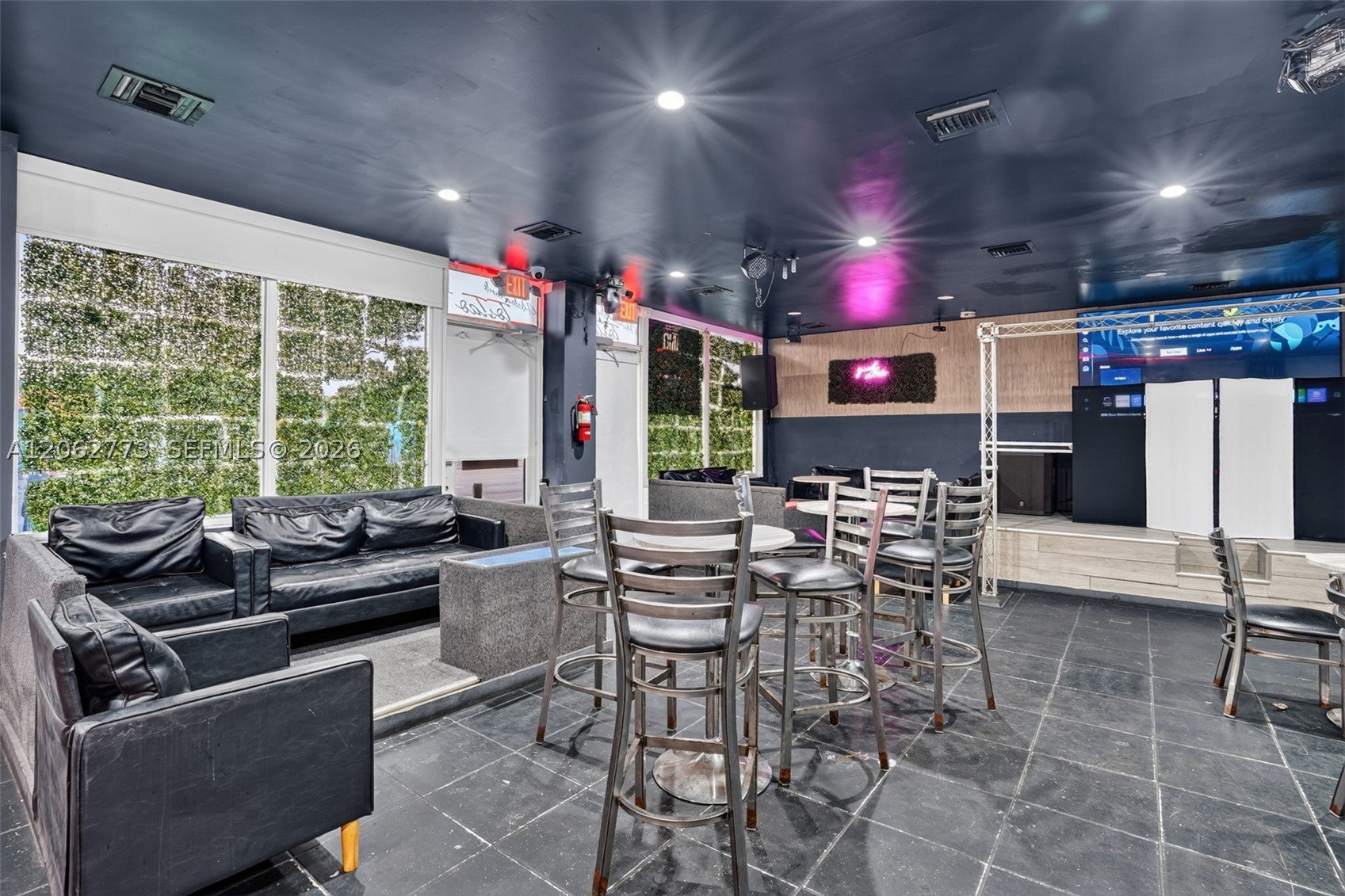 Cafeteria & Sports Bar For Sale In Hialeah
