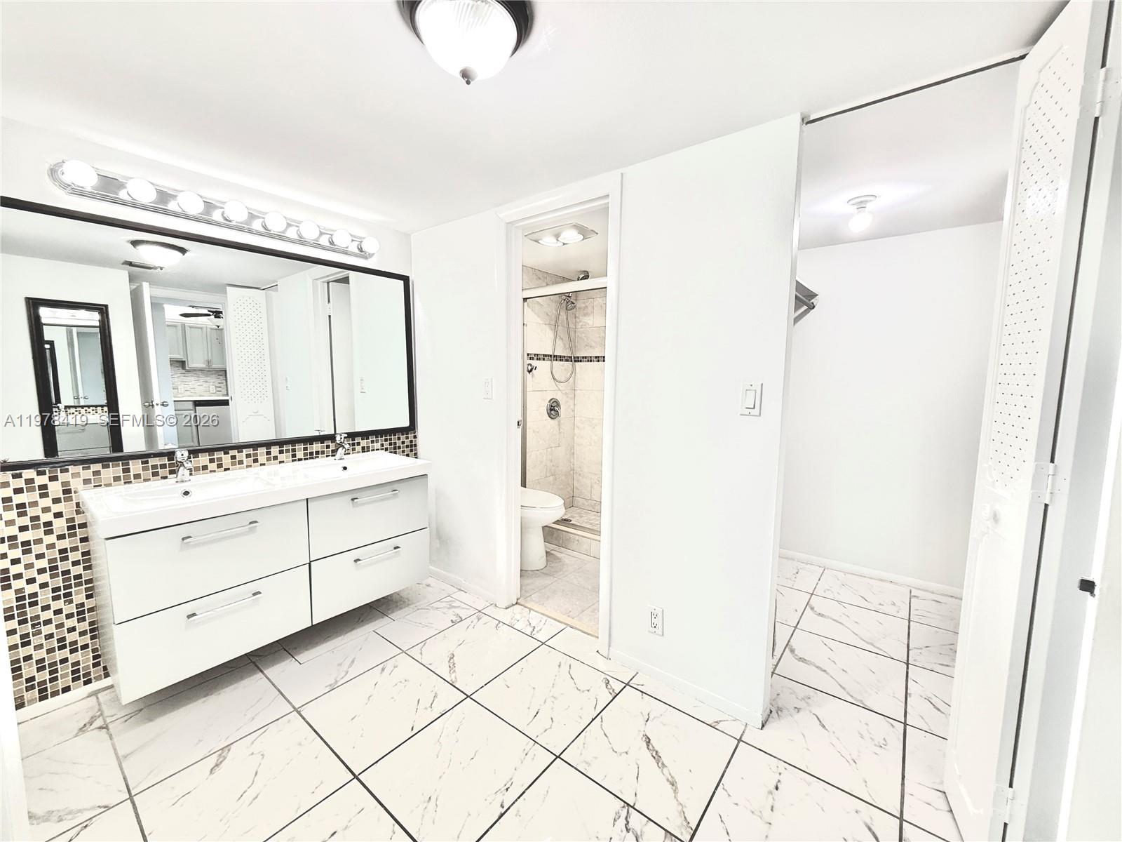 BRAVURA I CONDO - Residential