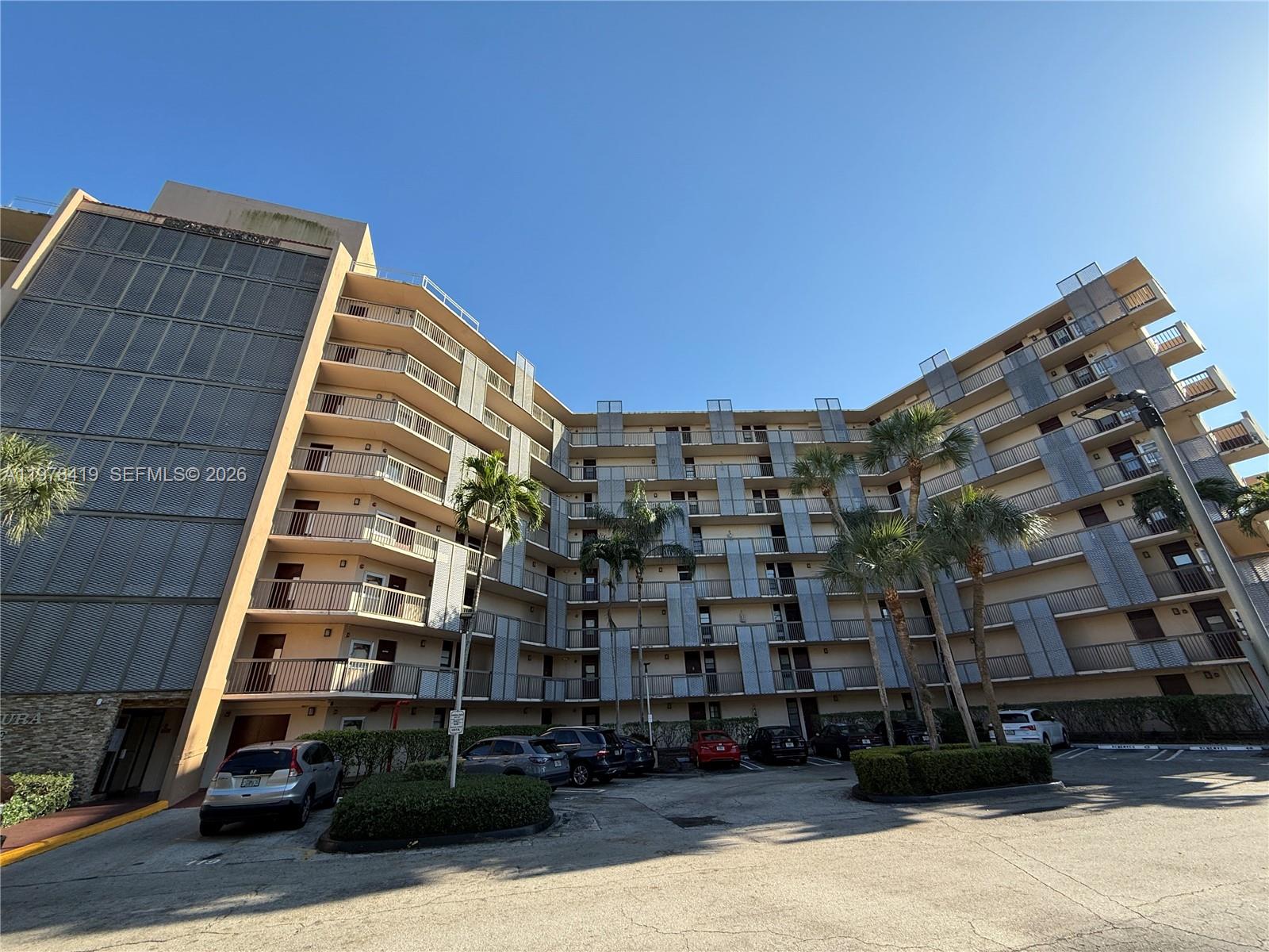 BRAVURA I CONDO - Residential