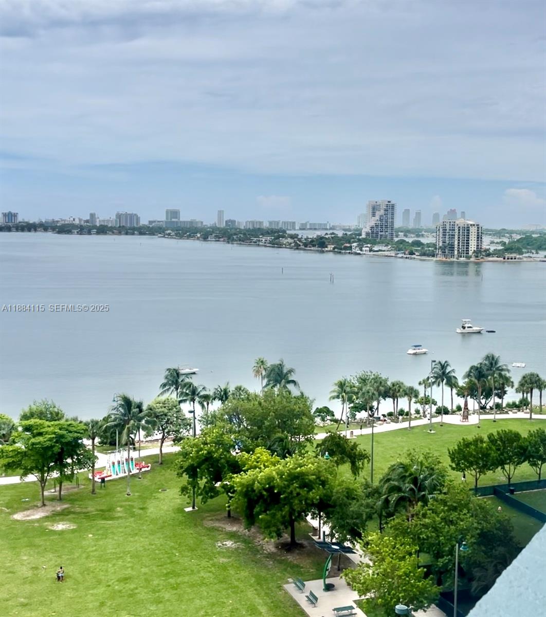 QUANTUM ON THE BAY - Residential Lease