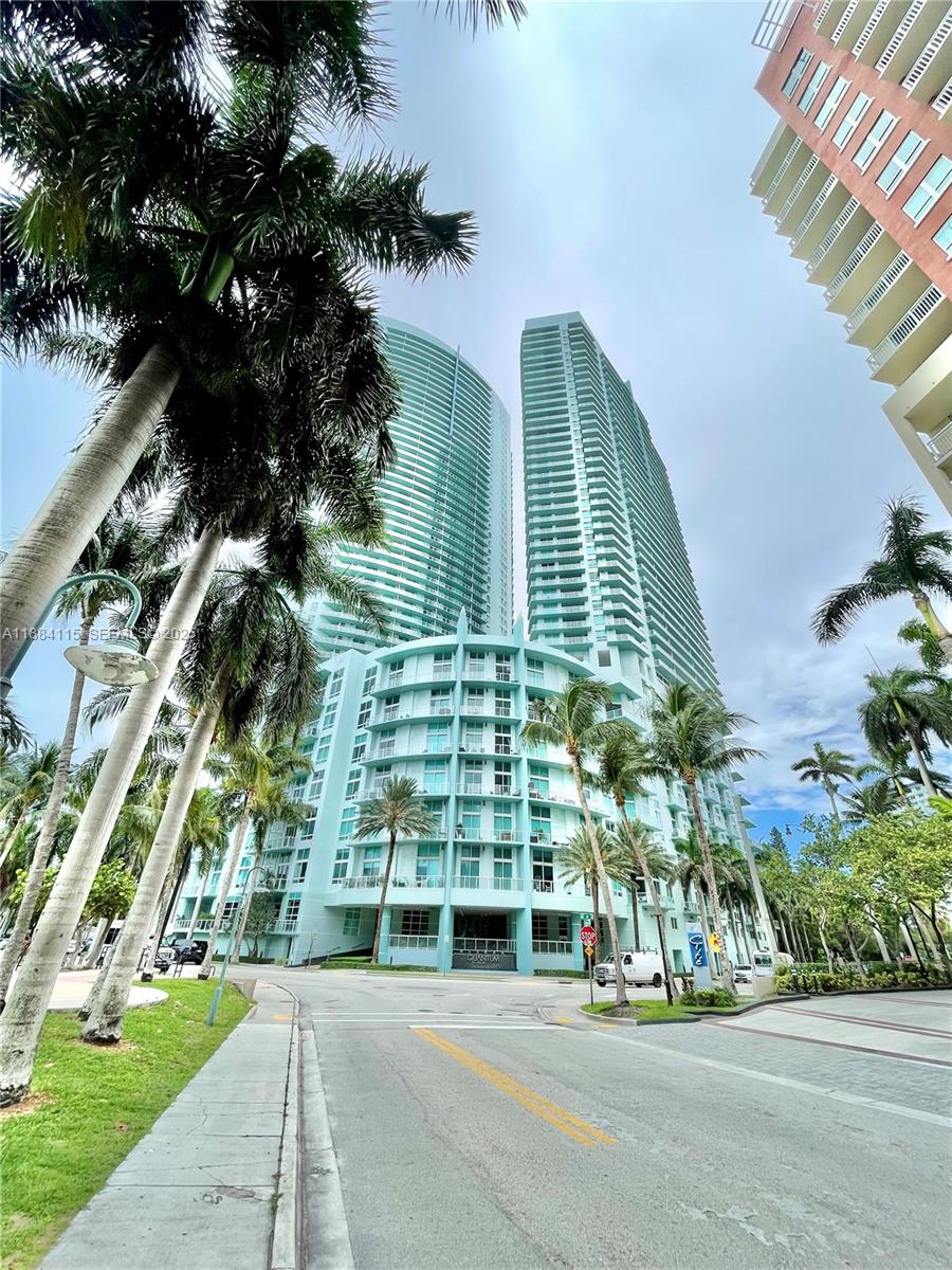 QUANTUM ON THE BAY - Residential Lease