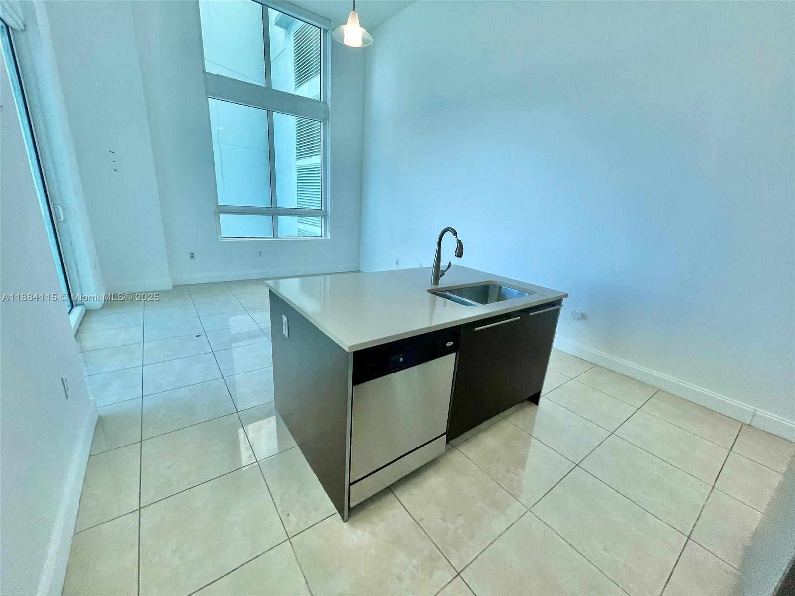 QUANTUM ON THE BAY - Residential Lease