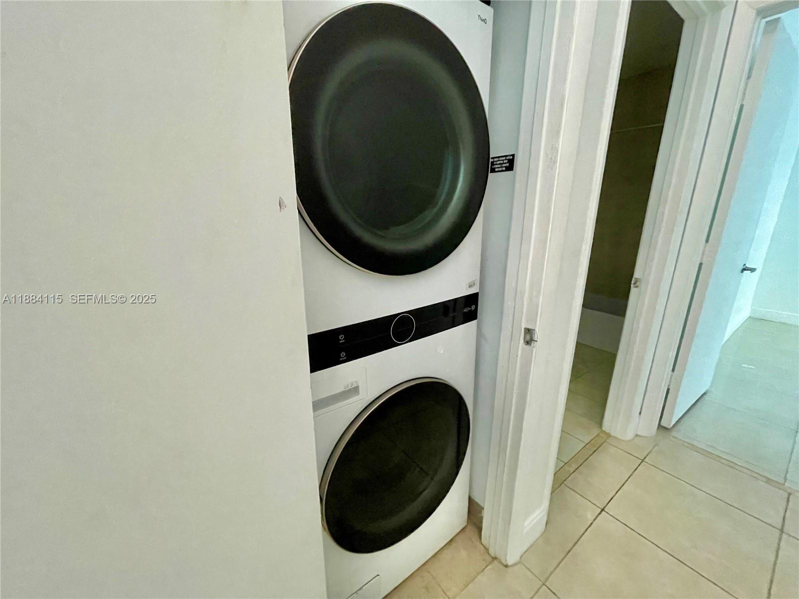 QUANTUM ON THE BAY - Residential Lease