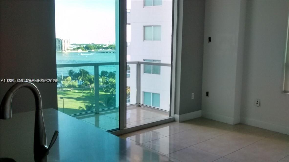 QUANTUM ON THE BAY - Residential Lease