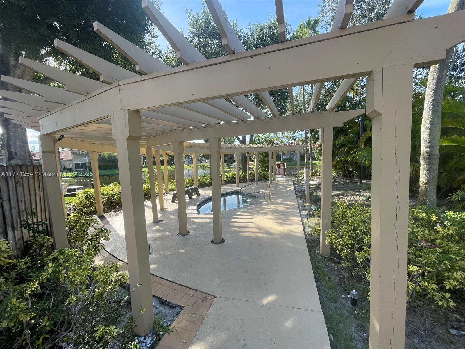 PALM LAKE CONDO - Residential