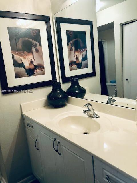 PALM LAKE CONDO - Residential