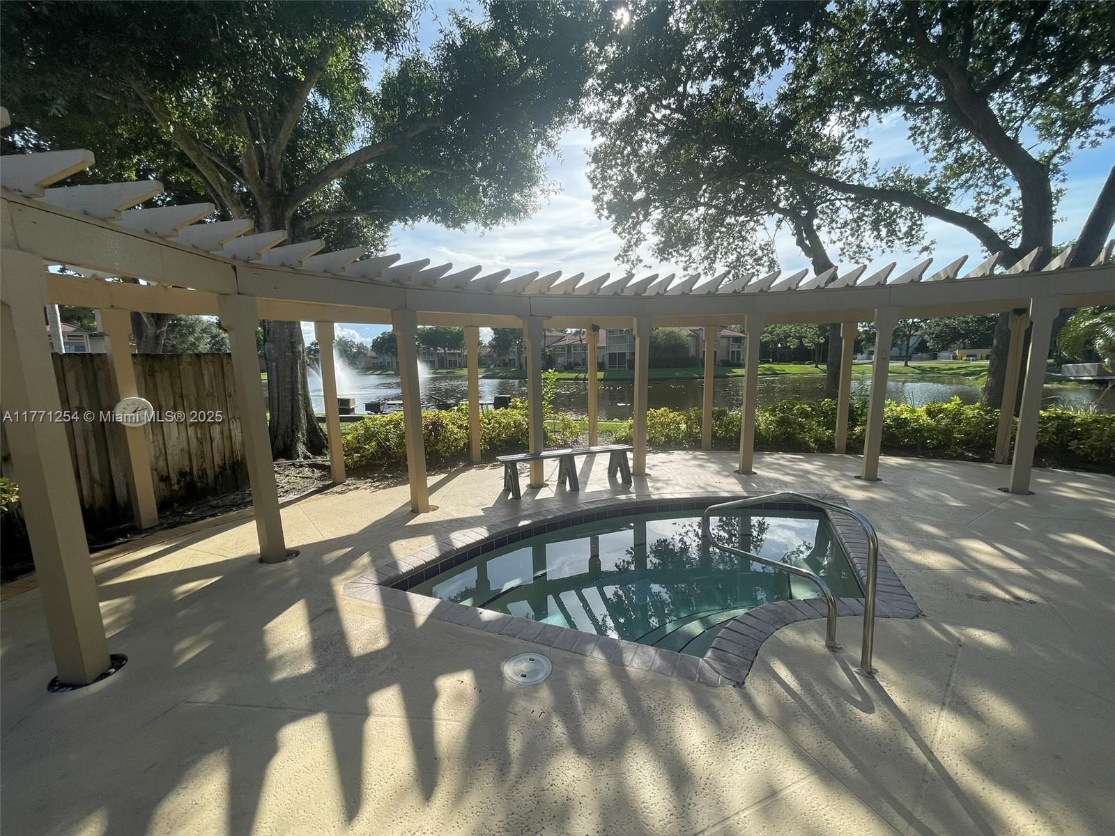 PALM LAKE CONDO - Residential