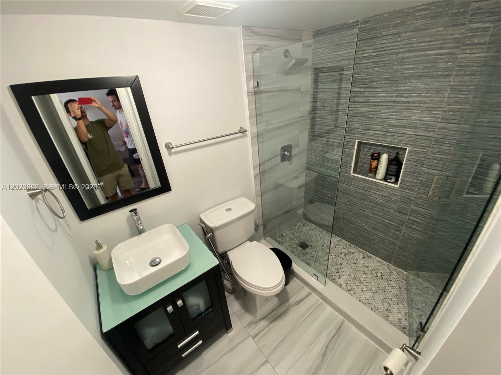 THE RIVIERA AT CORAL LAKE - Residential