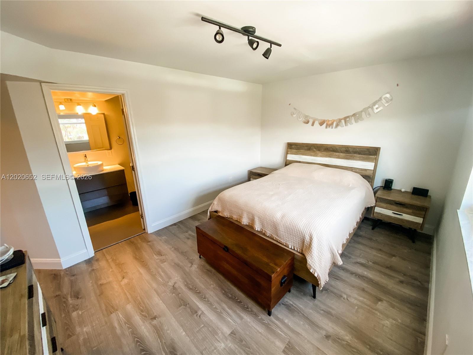 THE RIVIERA AT CORAL LAKE - Residential