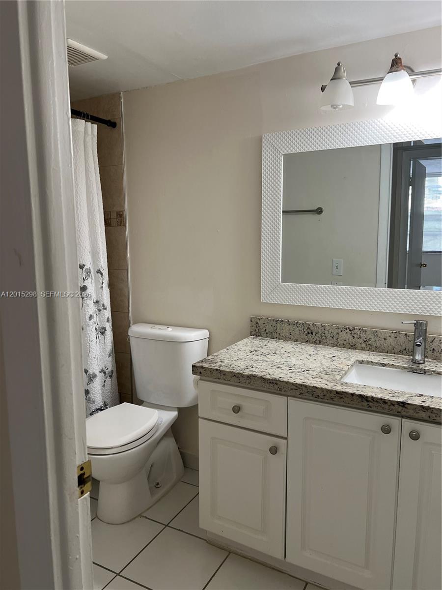 CAPTIVA LAKES VILLAS COND - Residential Lease