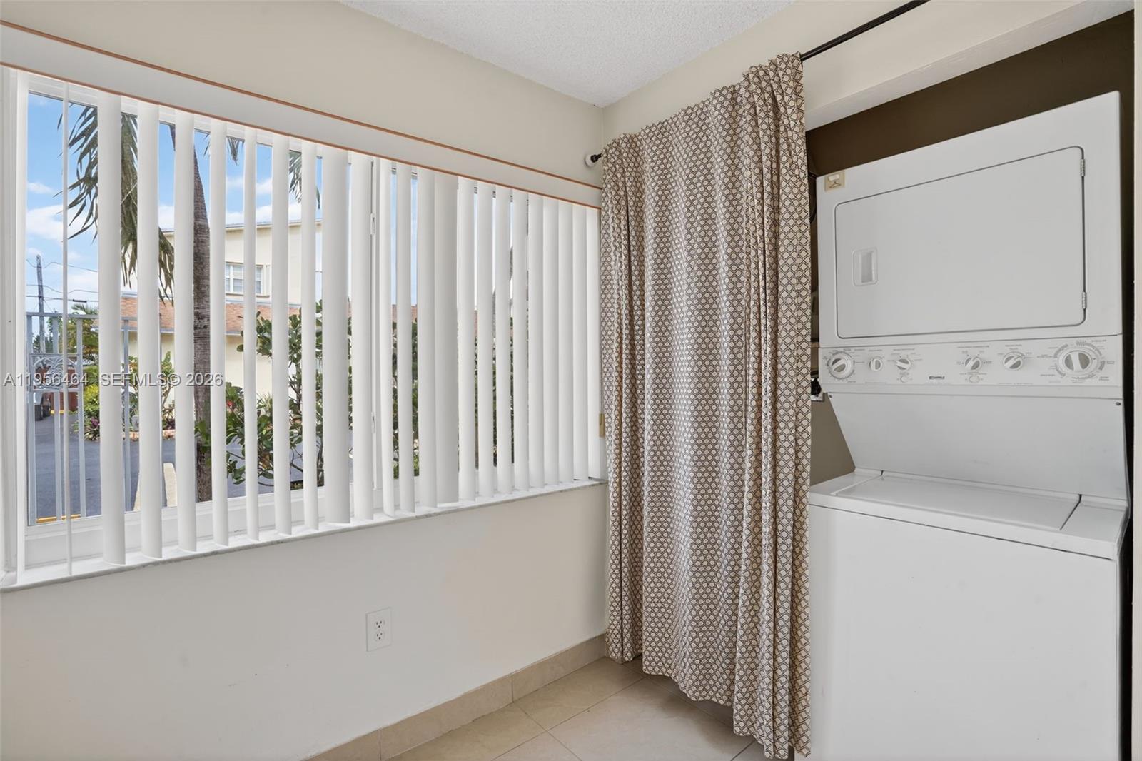 TWIN HOMES VILLAGE II CON - Residential