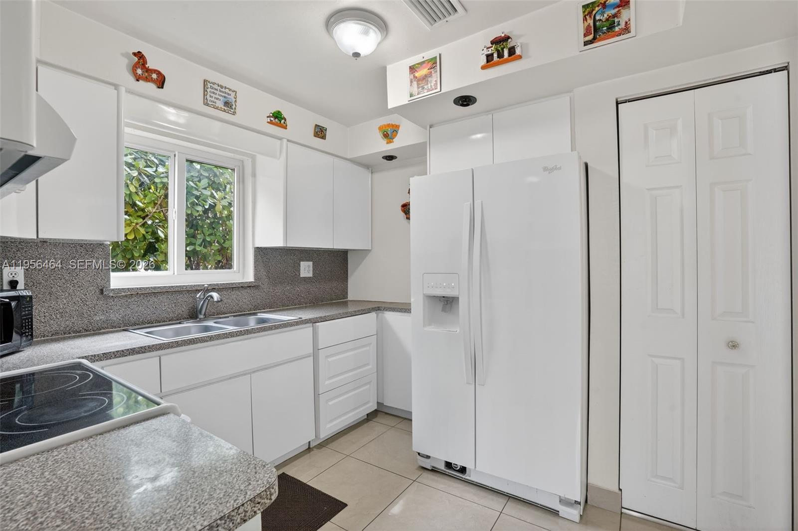 TWIN HOMES VILLAGE II CON - Residential