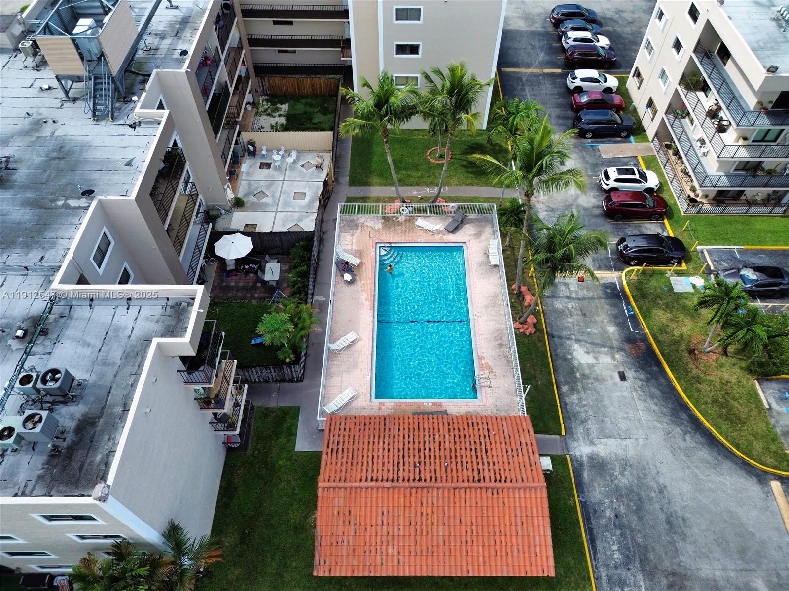 VISIONS AT FOUNTAINBLEAU - Residential Lease