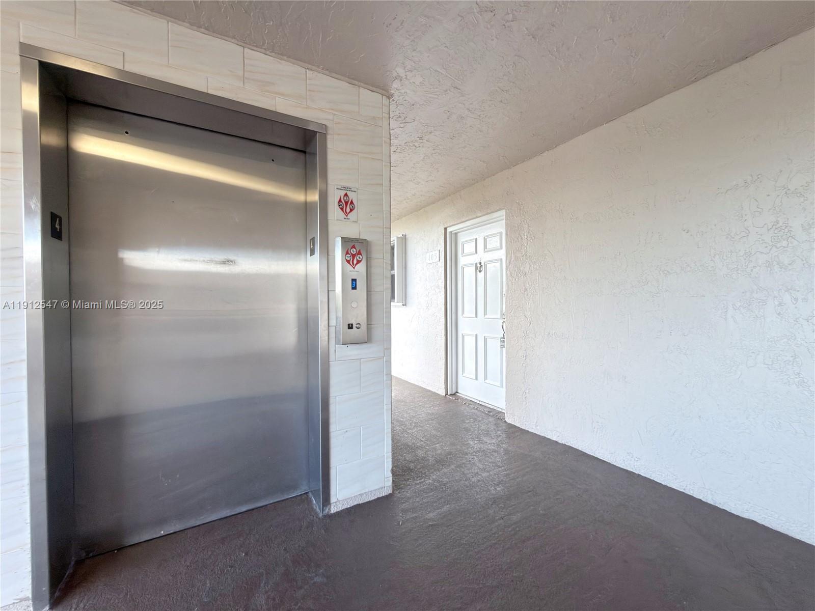 VISIONS AT FOUNTAINBLEAU - Residential Lease