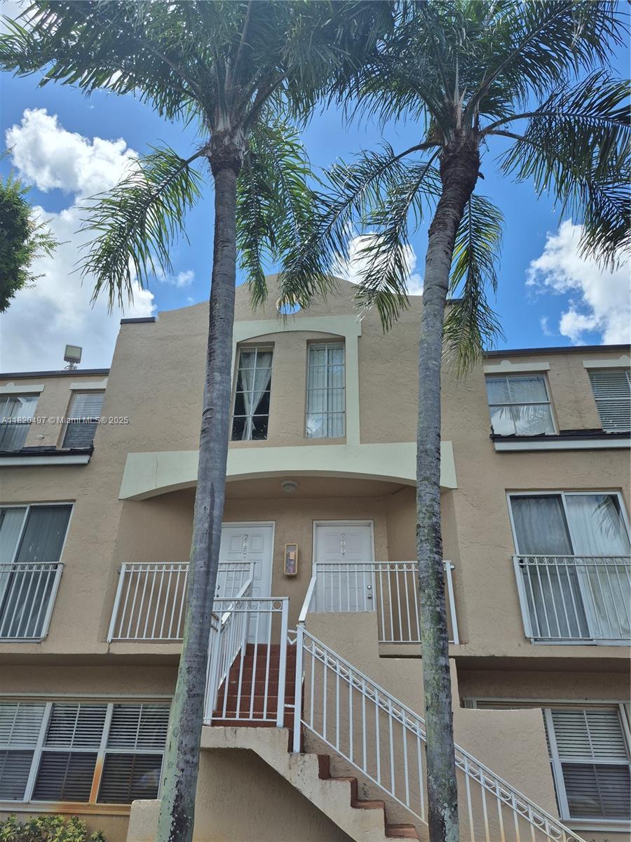8660 NW 6th Ln 5-206, Miami, FL, 33126/$249,900 1 8660 NW 6th Ln 5-206