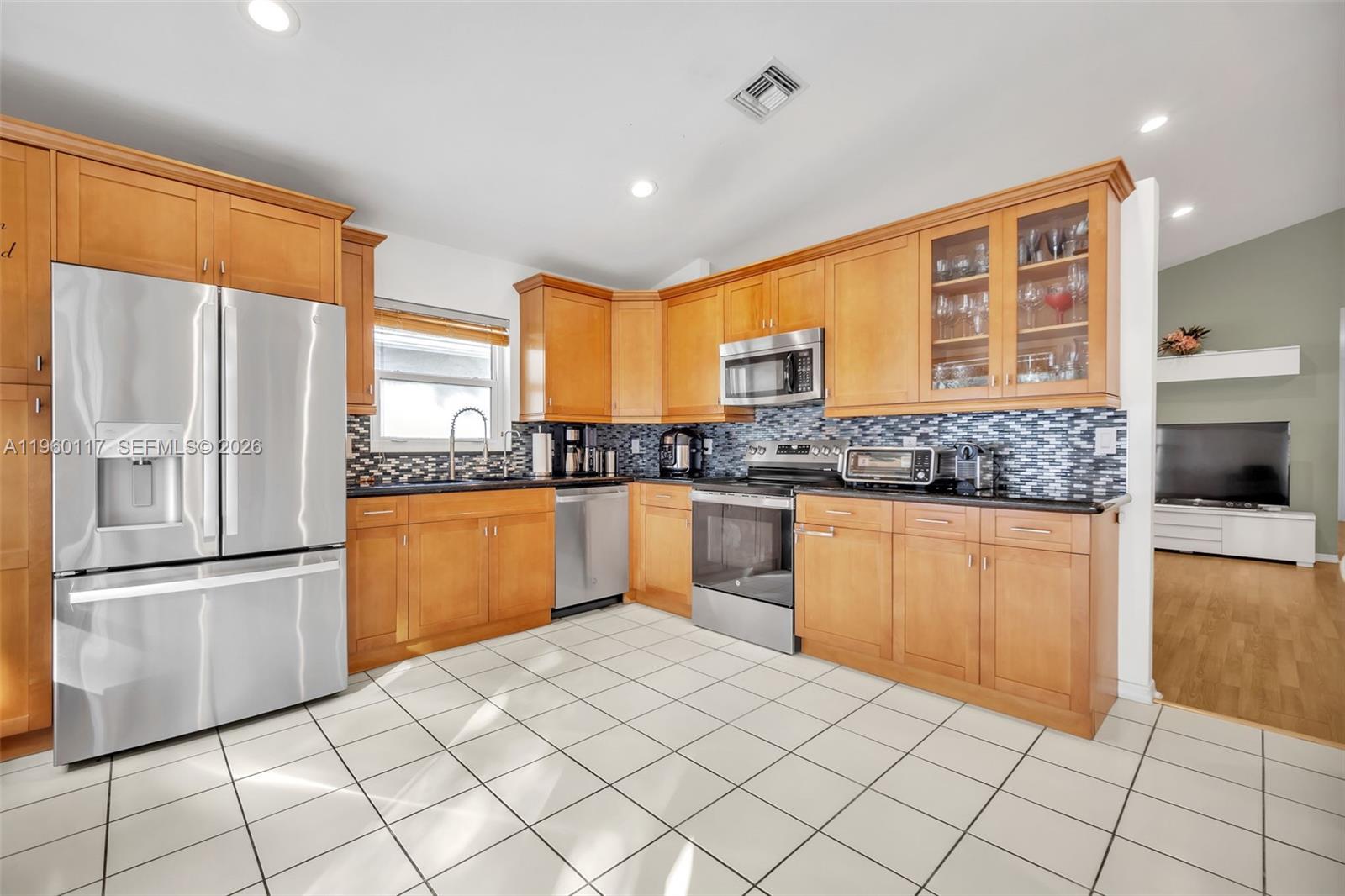 HILLSBORO COUNTRY CLUB - Residential