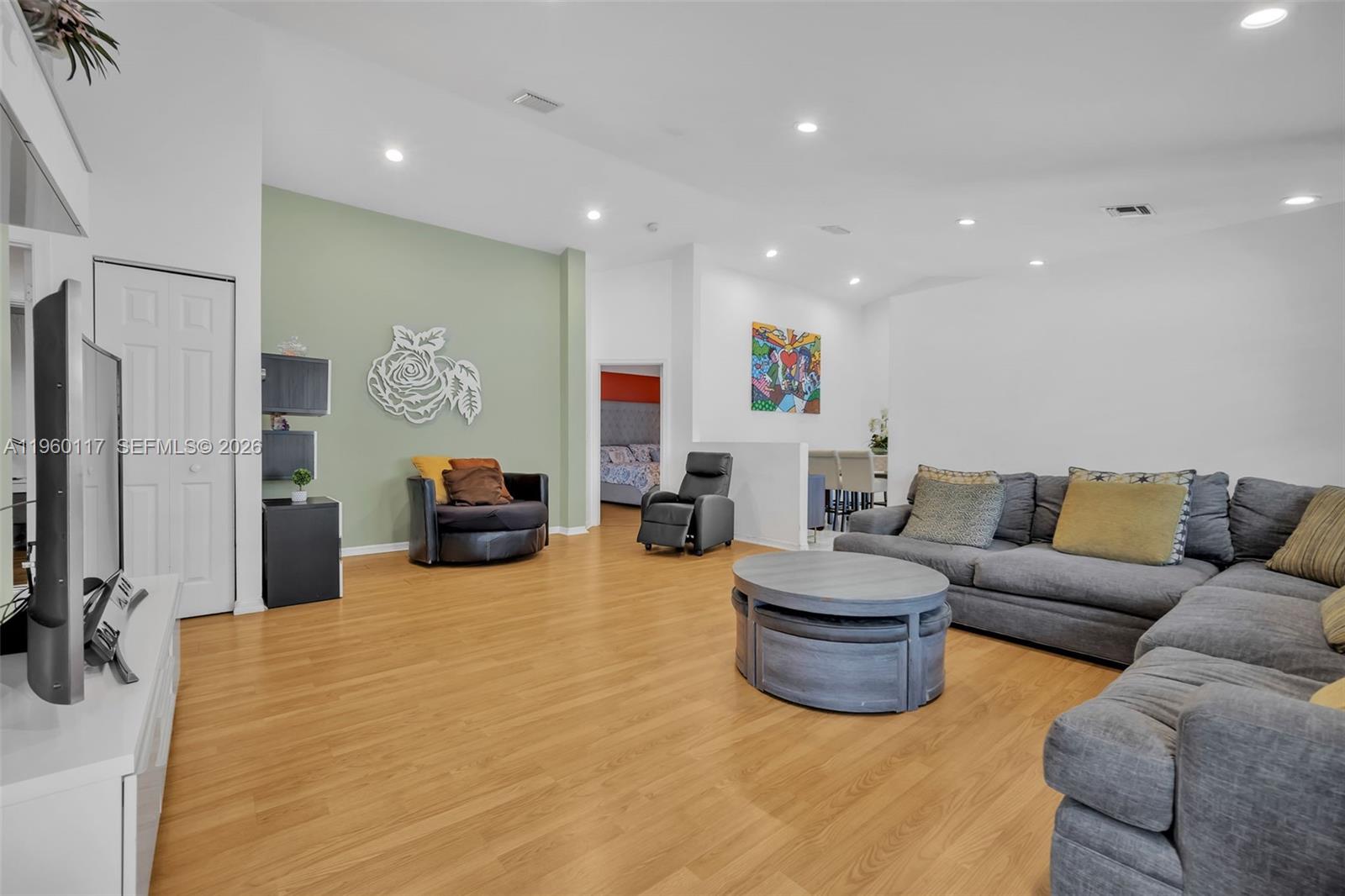 HILLSBORO COUNTRY CLUB - Residential