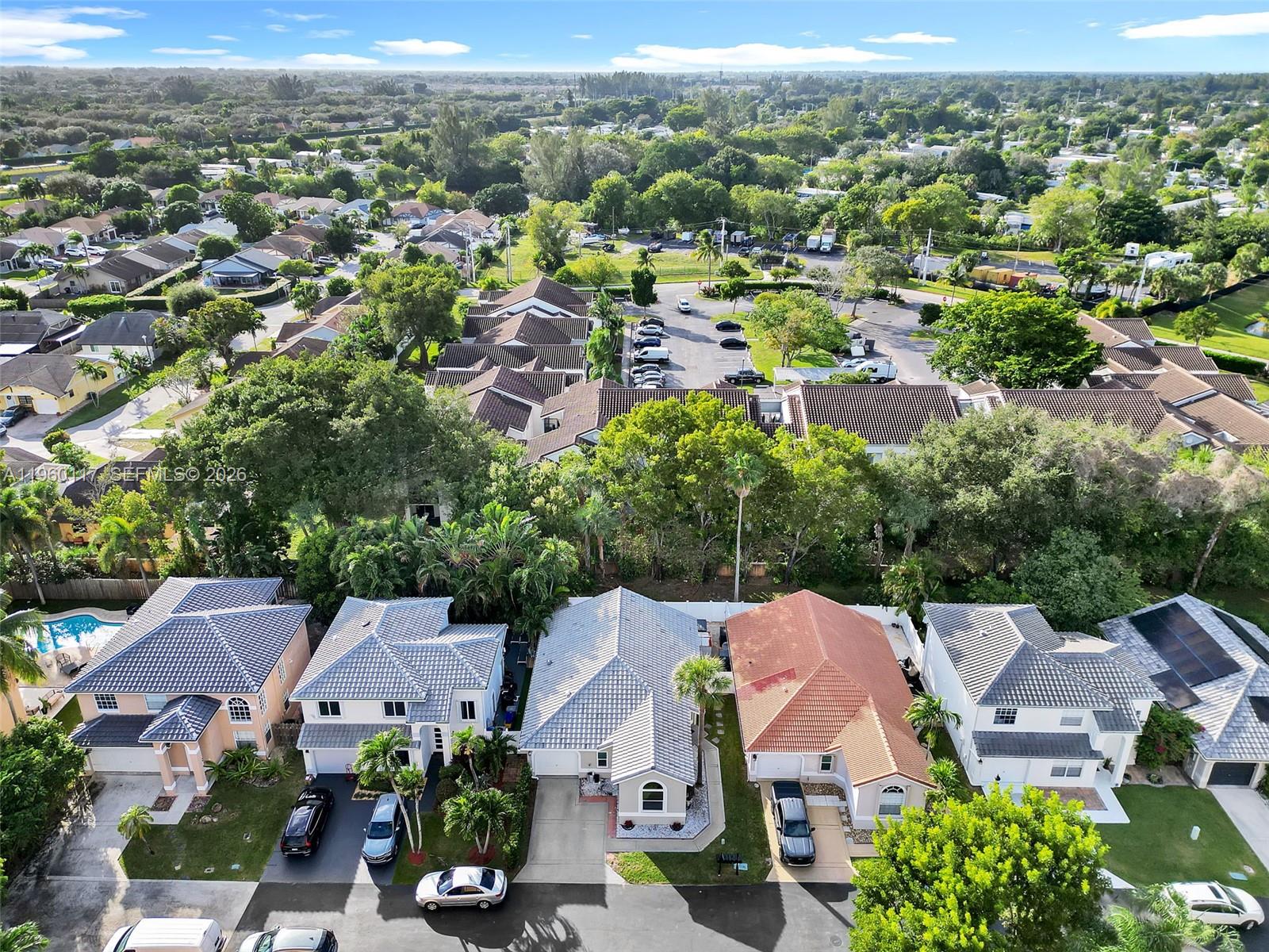 HILLSBORO COUNTRY CLUB - Residential