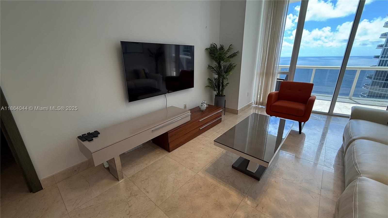 TDR TOWER II CONDO - Residential Lease