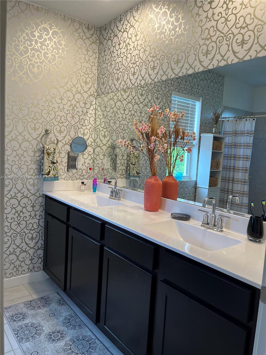 HAMILTON PLACE - Residential