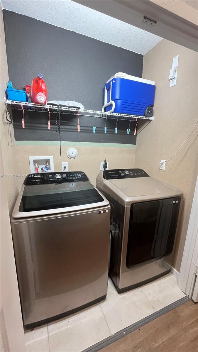 HAMILTON PLACE - Residential