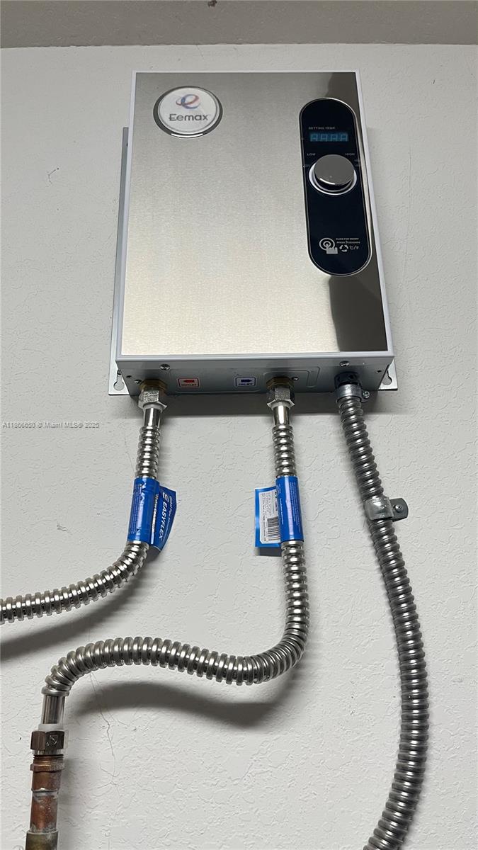 HAMILTON PLACE - Residential