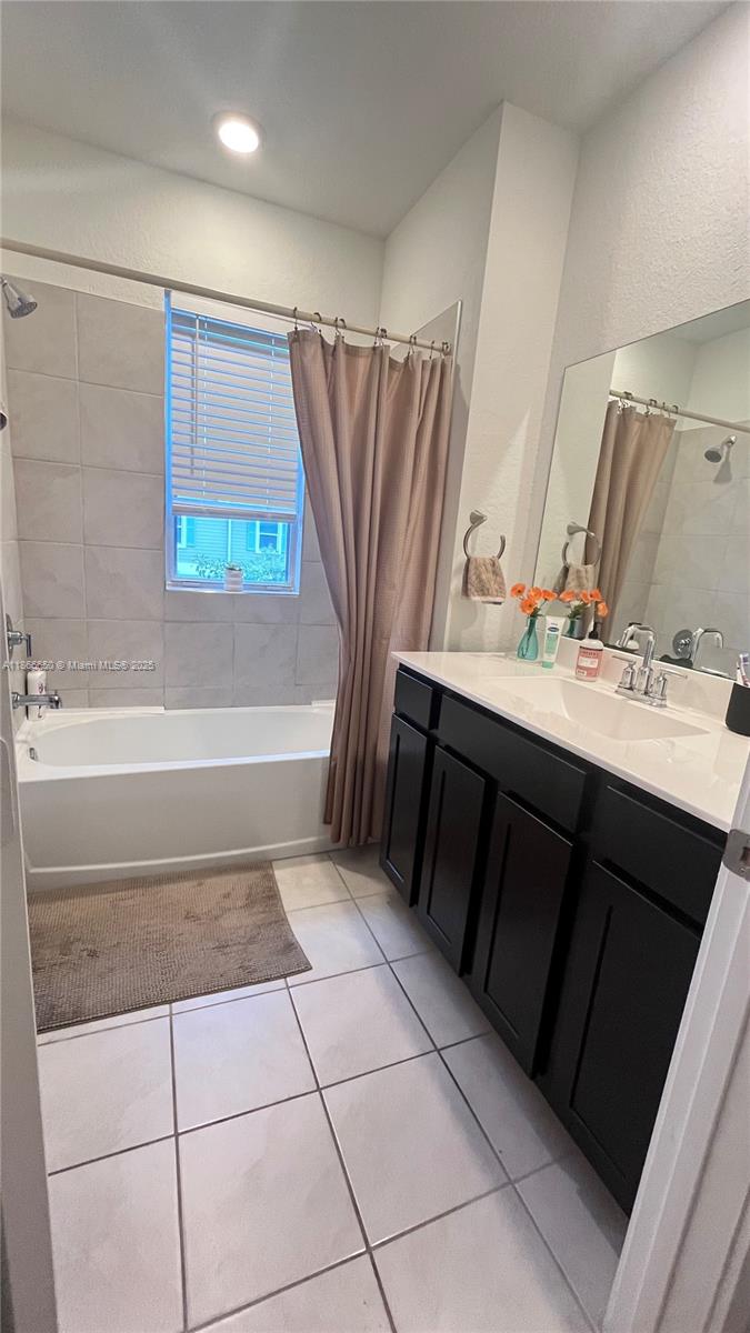 HAMILTON PLACE - Residential