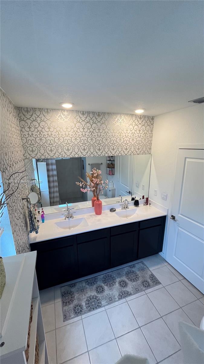 HAMILTON PLACE - Residential