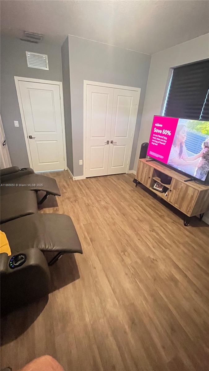 HAMILTON PLACE - Residential