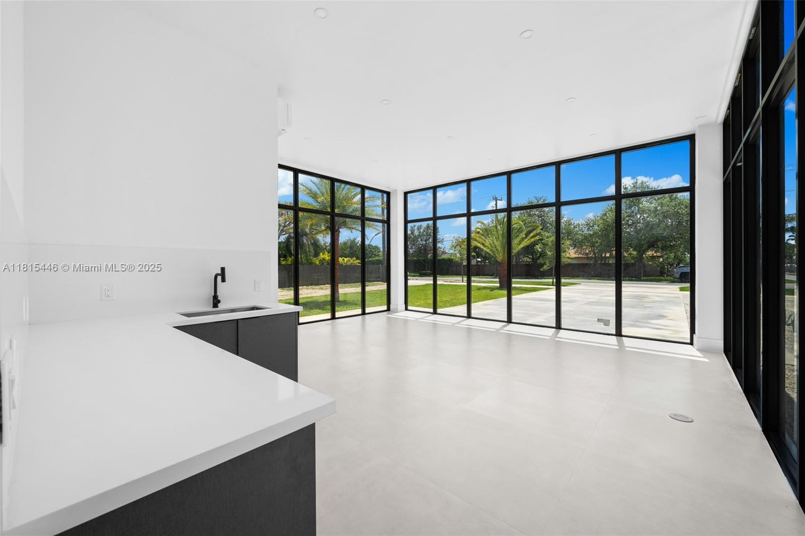 GIFFEN MANORS - Residential