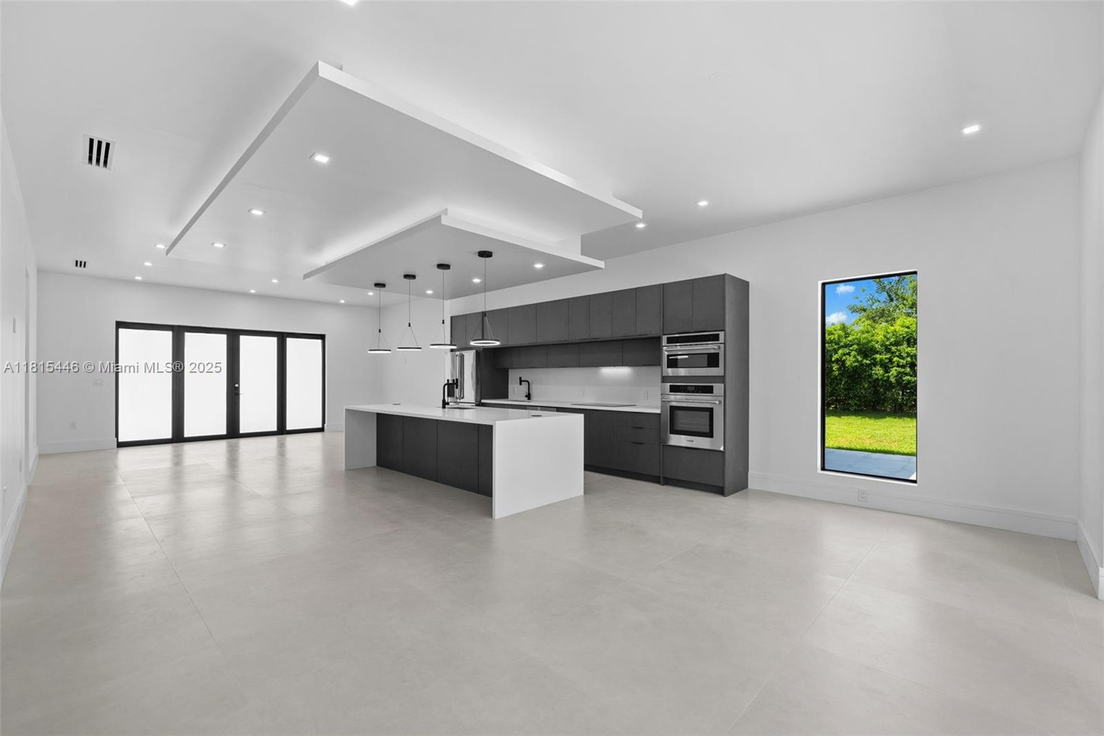 GIFFEN MANORS - Residential