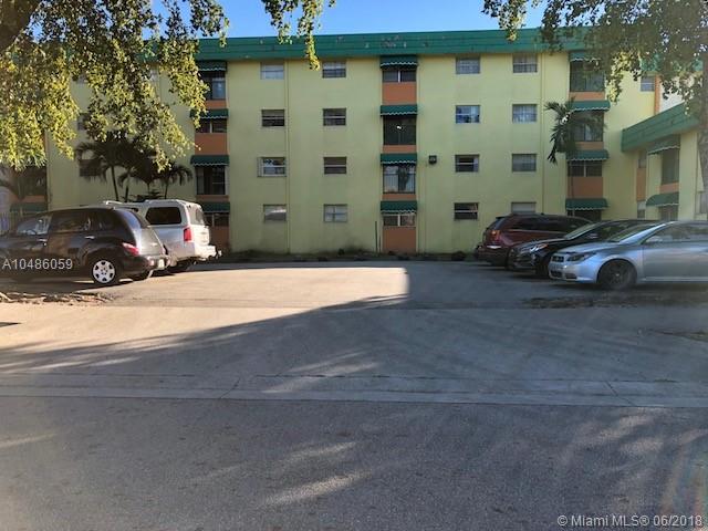 LAS ESTRELLAS CONDO - Residential