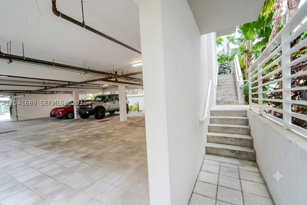 619 Meridian Ave 4