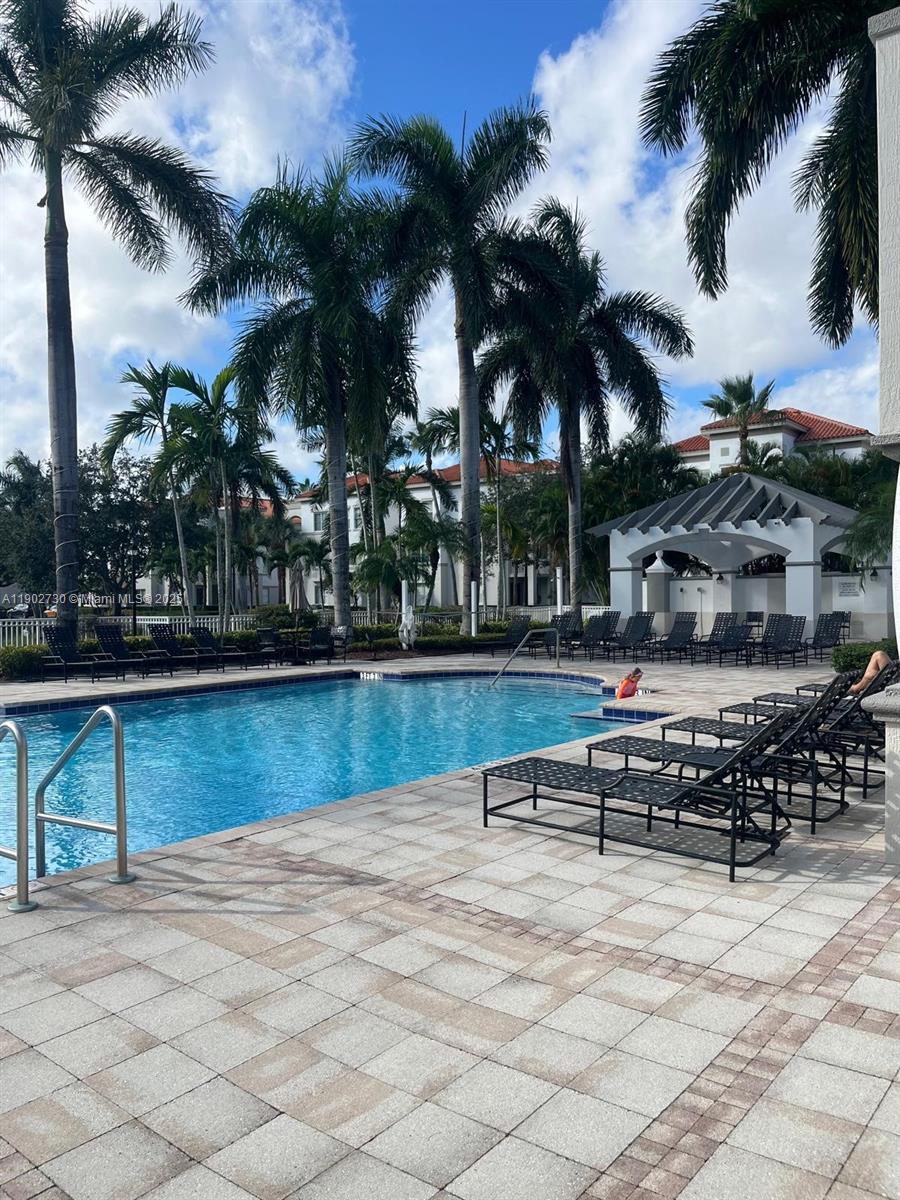 RESIDENCES AT LEGACY PLAC - Residential Lease