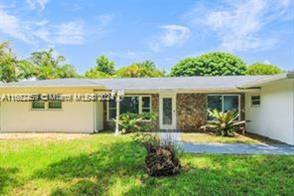 Photo of 5785 SW 160th Ave, Southwest Ranches, FL 33331 (MLS # A11662439)