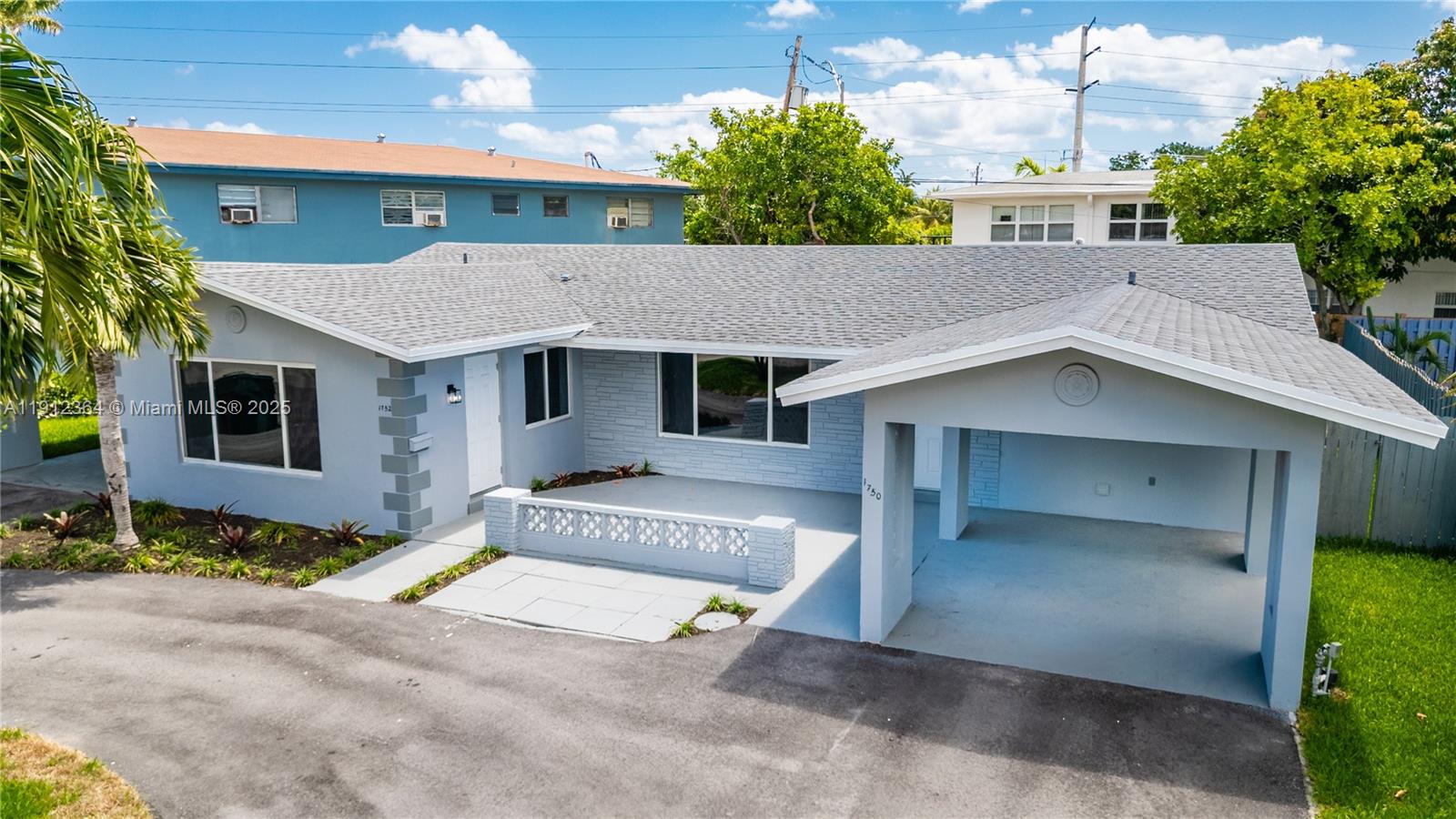 1750 NE 52nd St
