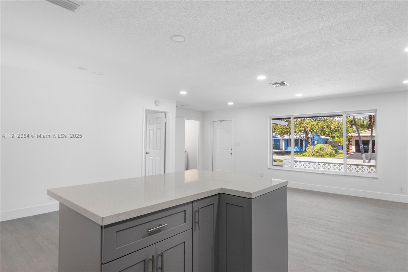 CORAL RIDGE ISLES - Residential Income