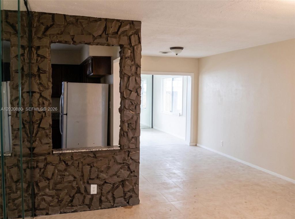 Photo of 2781 SW 4th St #2781, Fort Lauderdale, FL 33312 (MLS # A12020880)