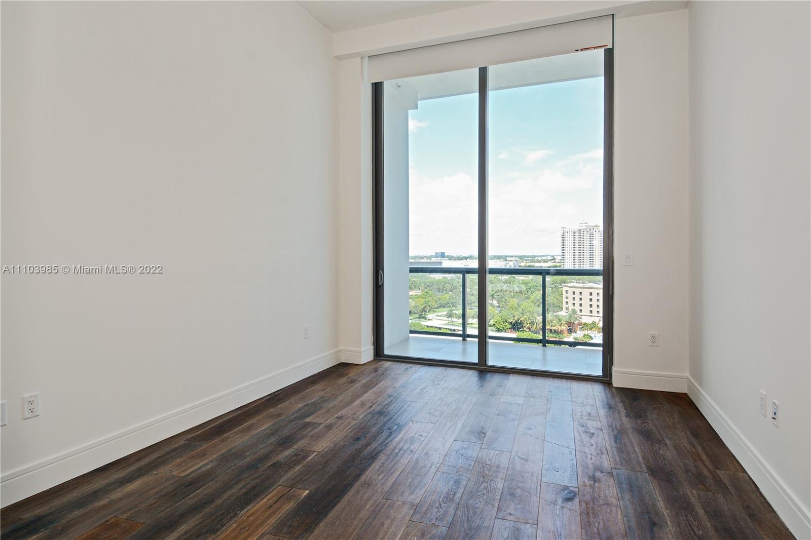 ECHO AVENTURA - Residential