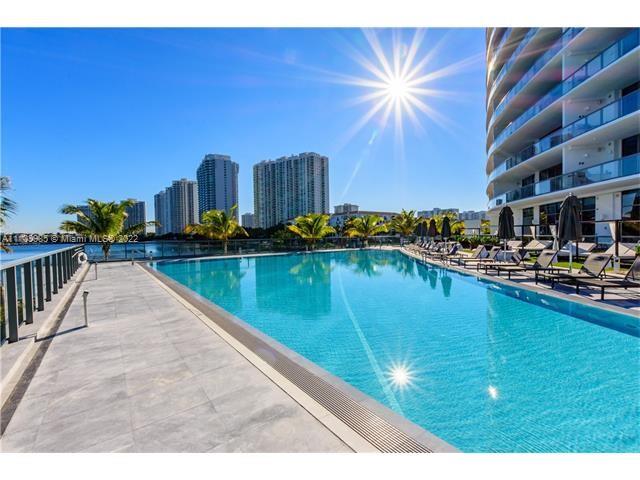 ECHO AVENTURA - Residential