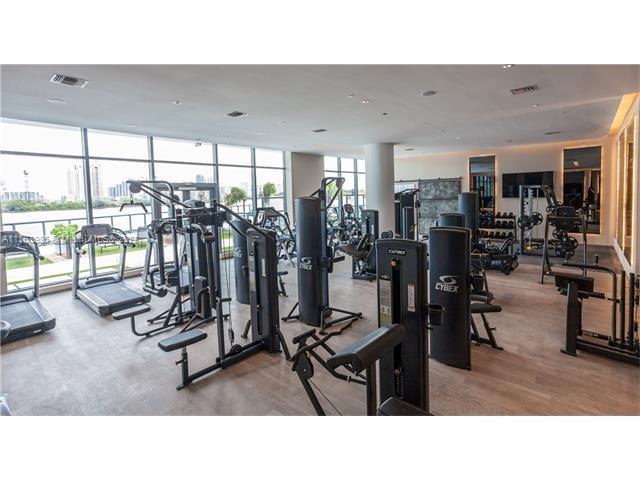 ECHO AVENTURA - Residential