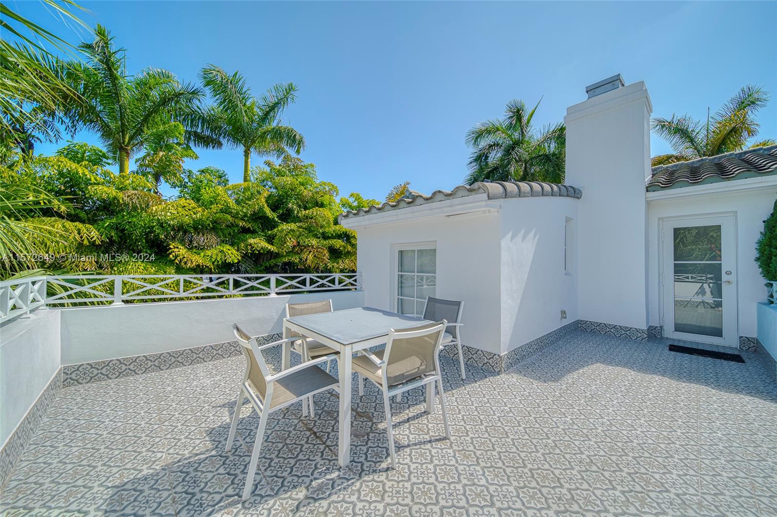 FLAMINGO TERRACE EXTENSIO - Residential