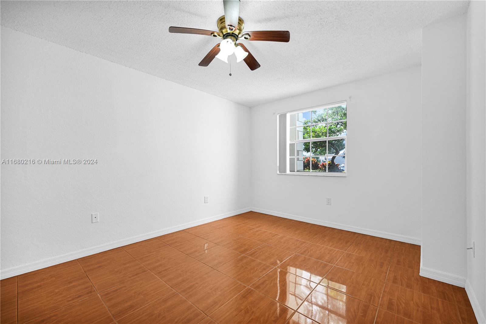 LAKEVIEW CLUB CONDO - Residential