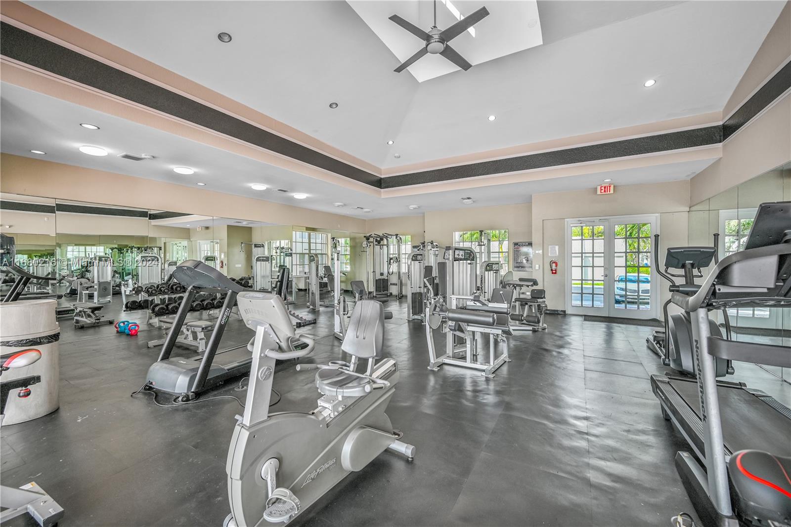 LAKEVIEW CLUB CONDO - Residential