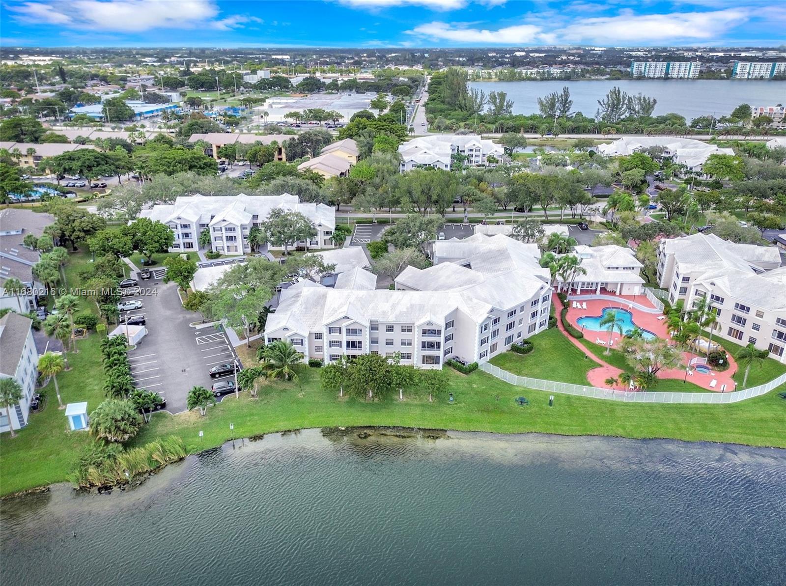 LAKEVIEW CLUB CONDO - Residential